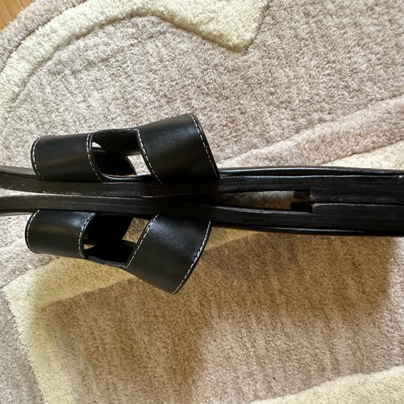 Hermès ORAN Women’s Slides - Picture 3 of 8